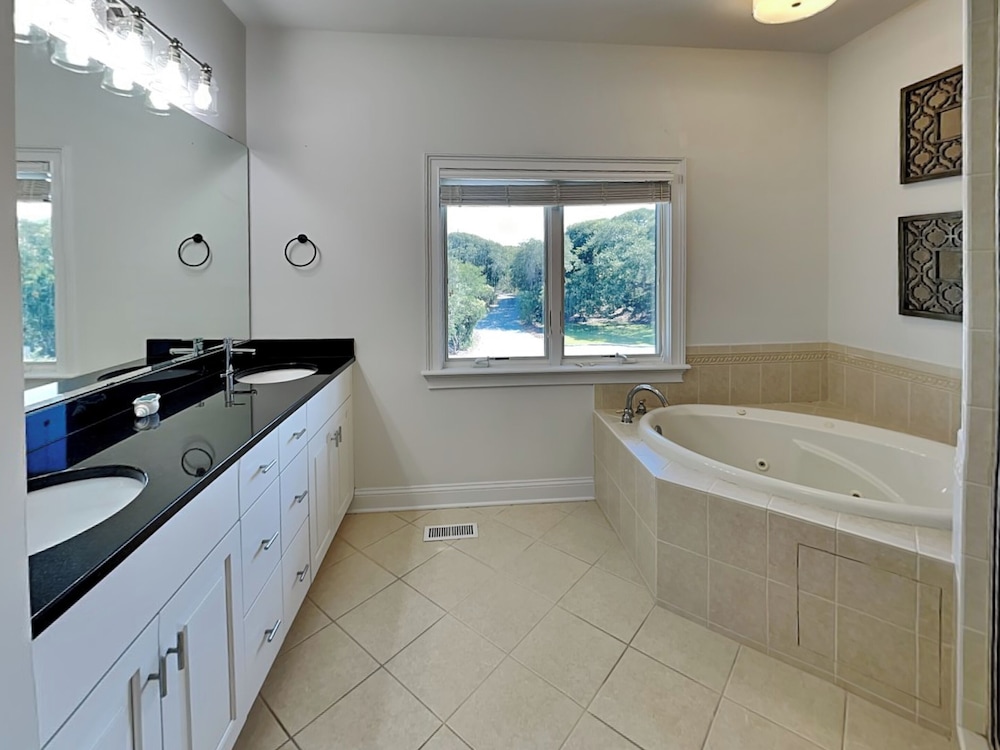 Shady Beaches by Topsail Realty