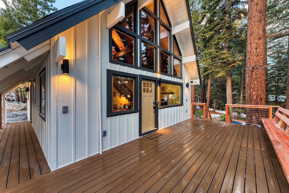 Cozy Modern Cabin w/ Sauna & Fireplace 5 Mins to Lake Peaceful Tahoe Retreat by Avantstay
