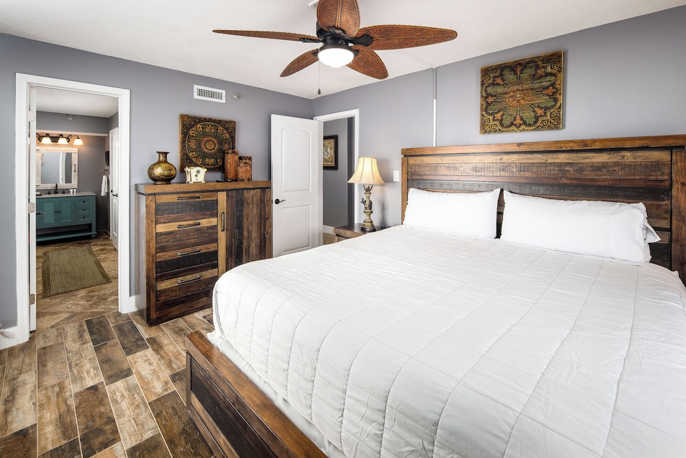 Gulfside 501 by Brooks and Shorey Resorts