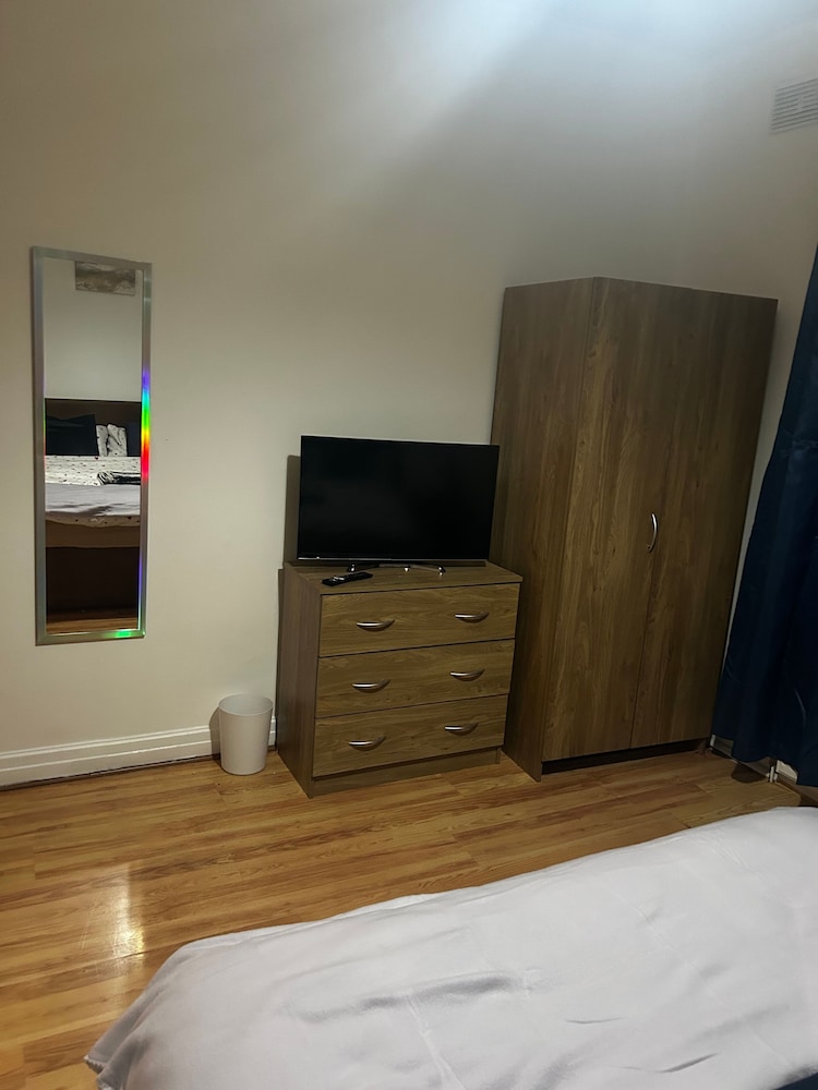 Stunning 4bedrooms Flat