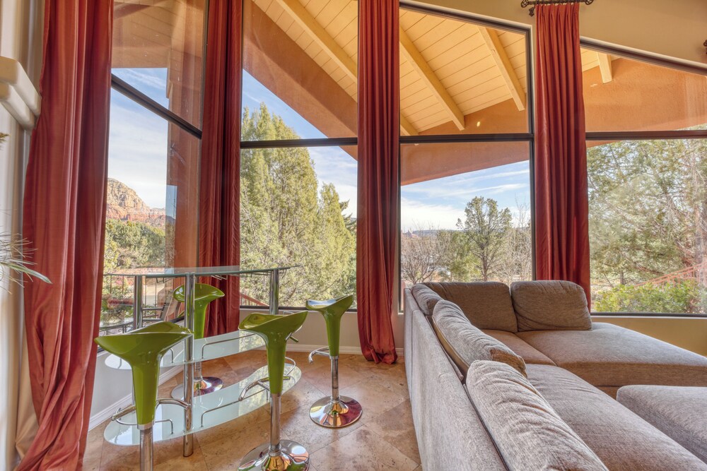 Group Getaway w/ Outdoor Oasis in Sedona!