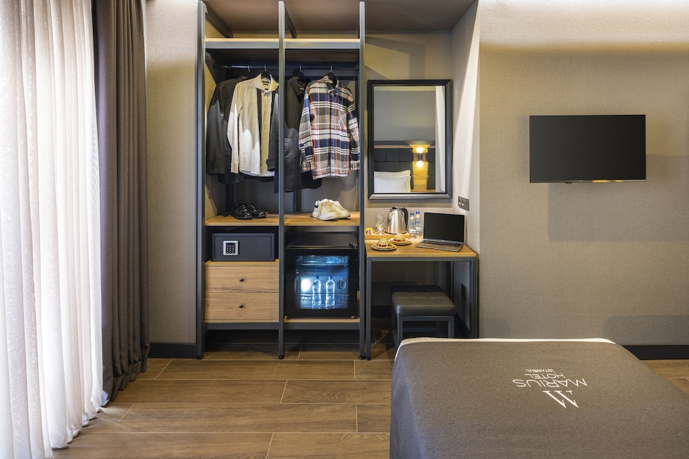 Marius Otel - Image 7