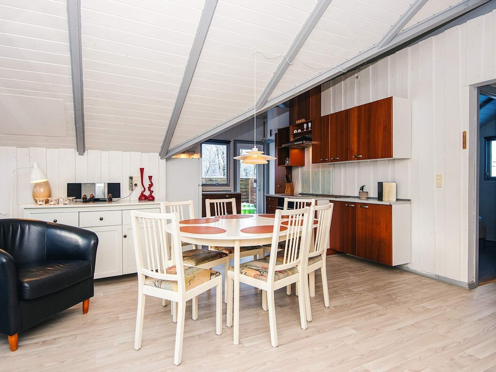 6 Person Holiday Home in Give