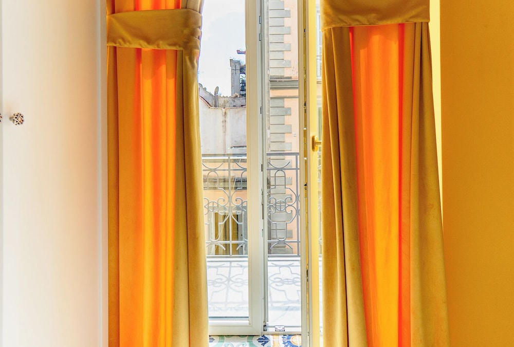 Guesthouse Adry in Naples