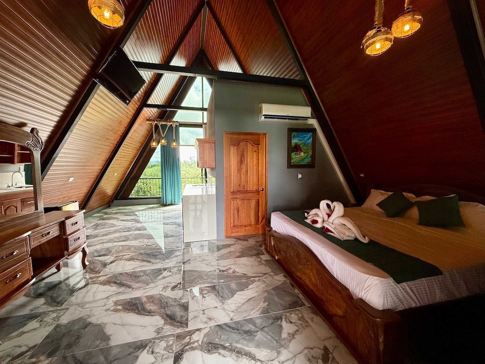 Nayari Arenal Farmstay A-frame Chalet La Fortuna
