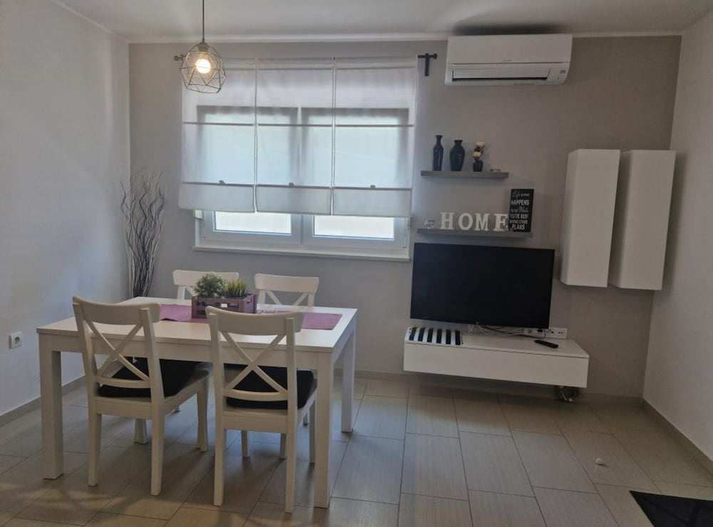 Apartment Slanica Beach Escape