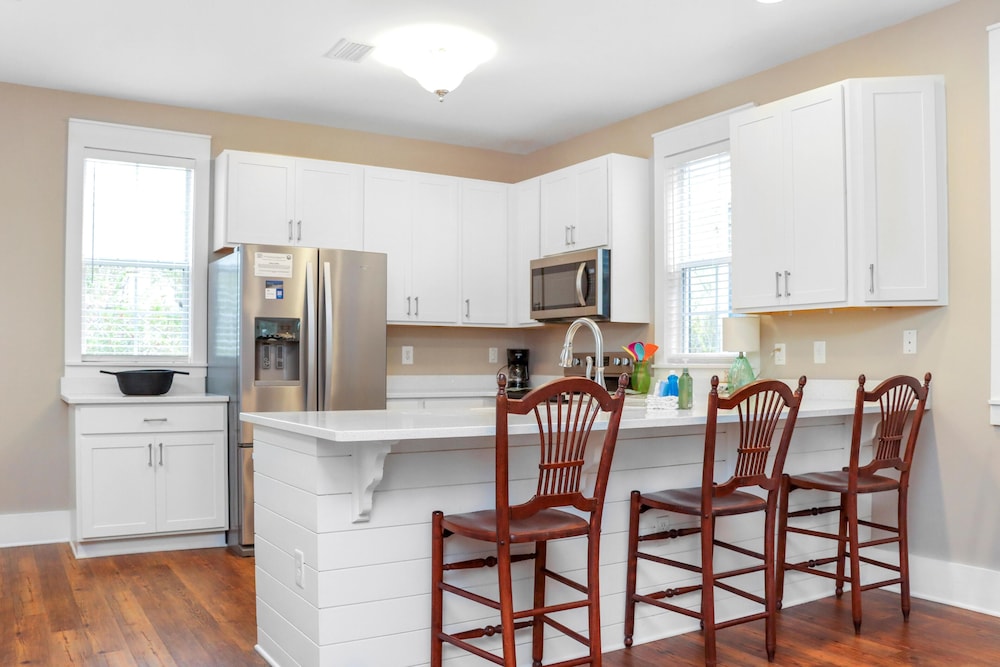 Barefoot Cottage B37 - The B's Knees