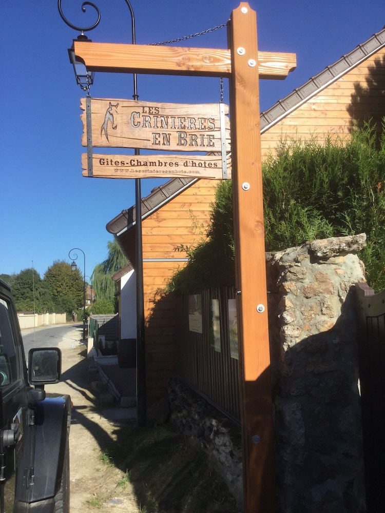 Les Crinieres en Brie