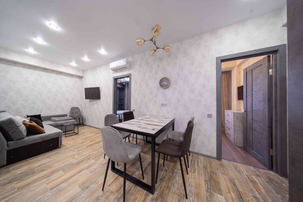 More Apartments na Estonskoy 37 k2 64 2 view 3