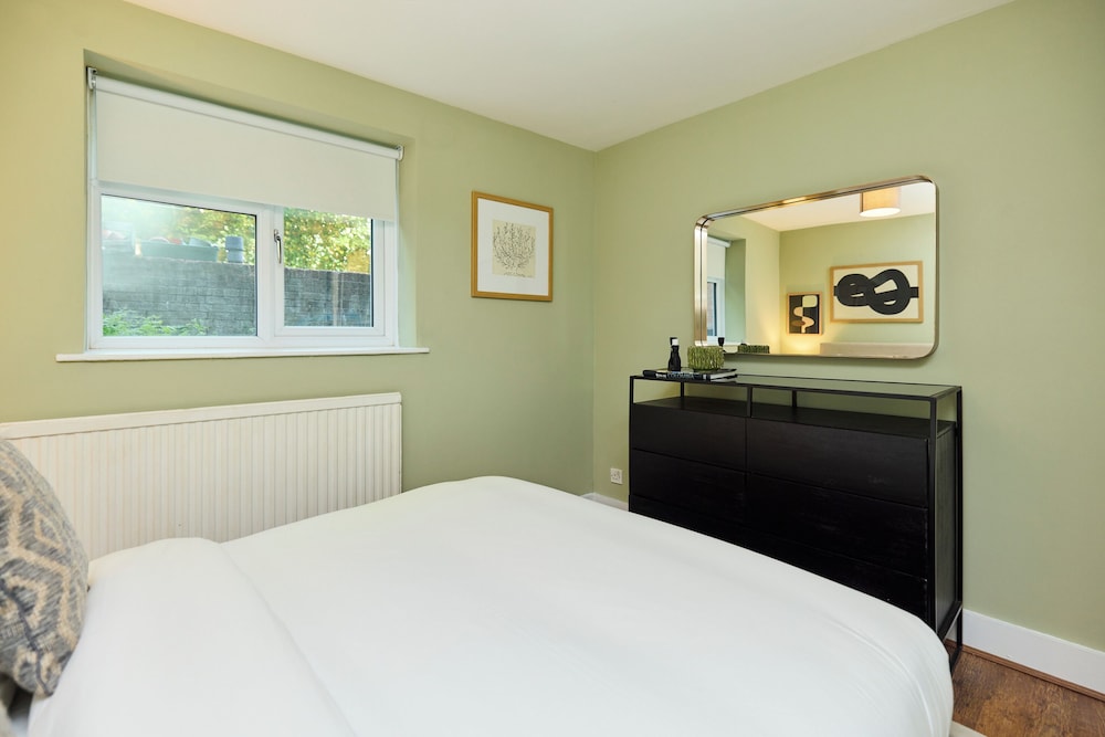 The Archway Garden Flat