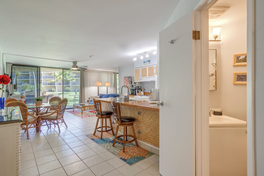Romannas Golden Ray Oceanfront Condo