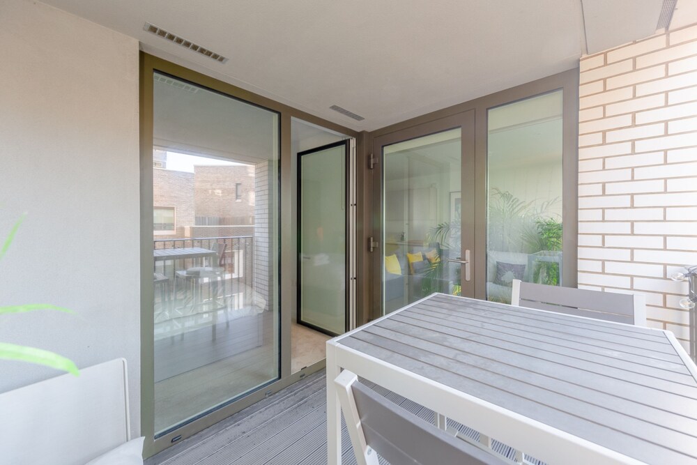 Bright Flat in Elephant & Castle
