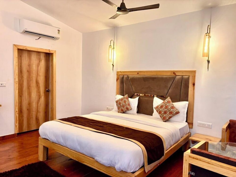Corbett Wildernest Resort