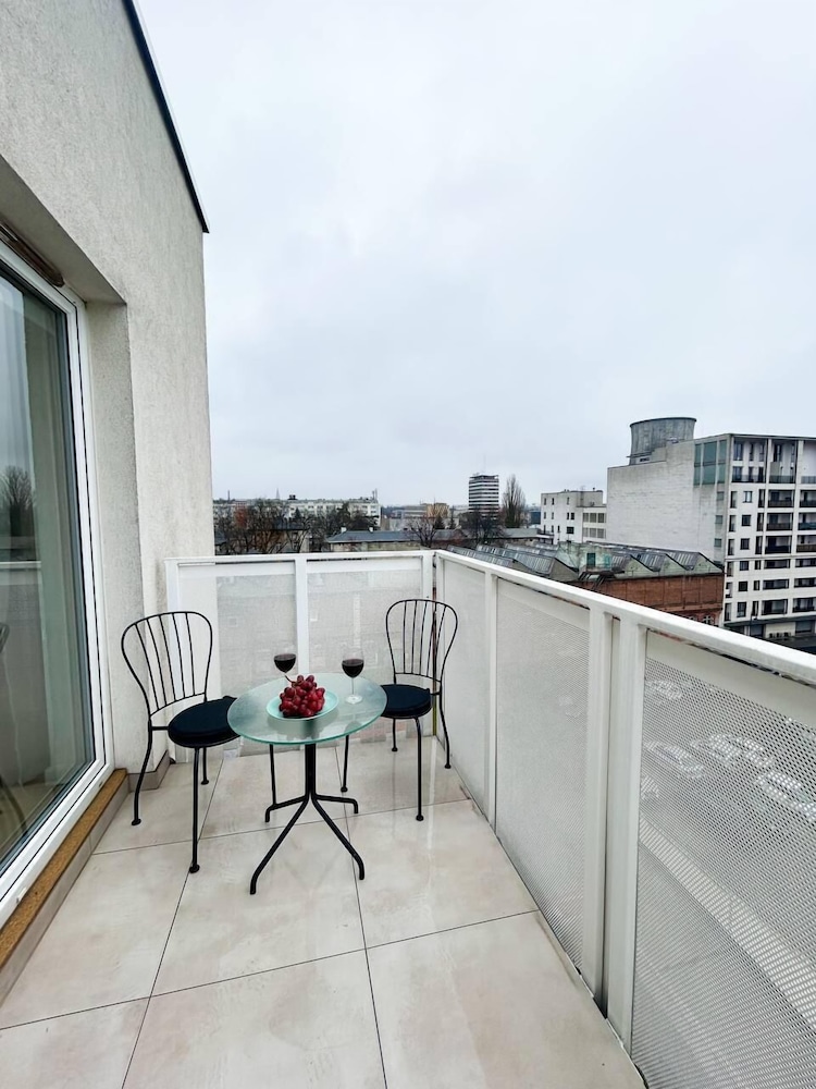 Lumina modern 3-rooms family apart