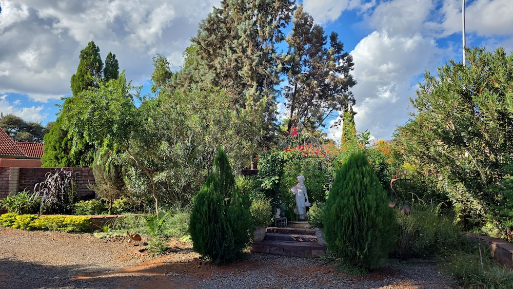 Flower Lane Guesthouse