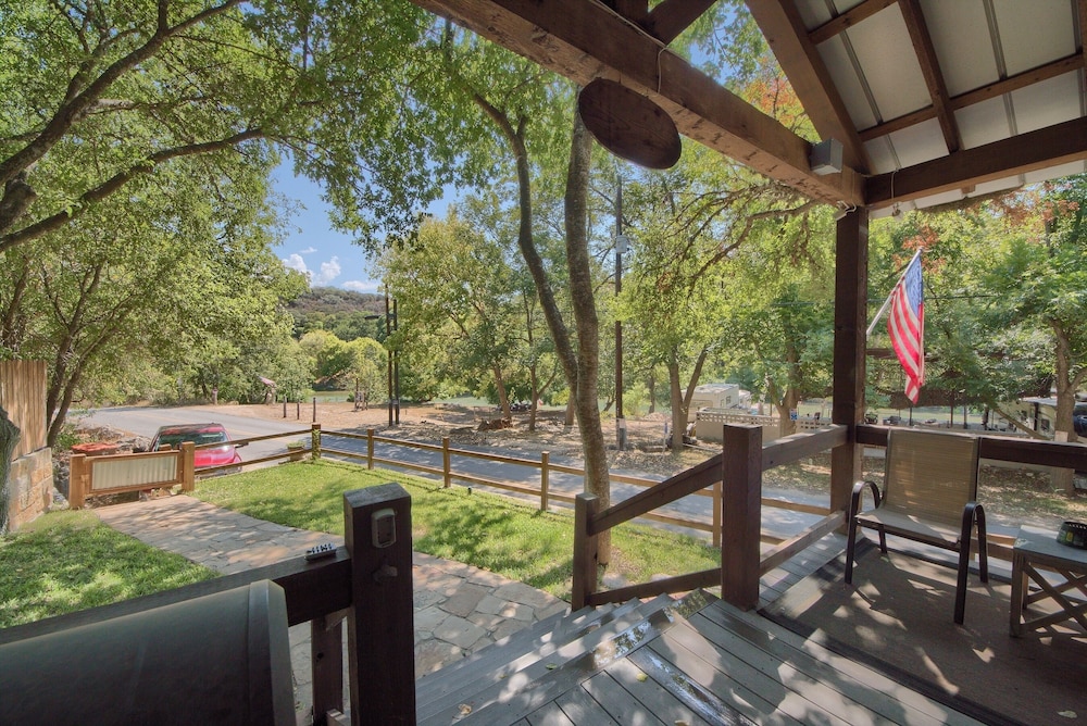 Lil Kahuna Rr 7465 1 Bedroom Home by RedAwning view 4
