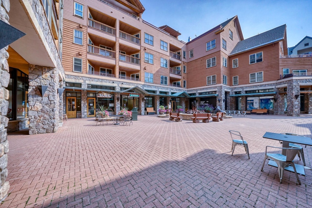Buffalo Lodge 3 Bed 3 Bath