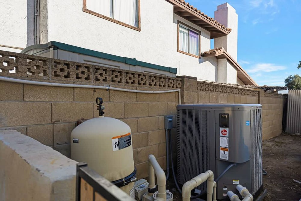Huge Golf Course Home-free Heated Pool Theatre Gym