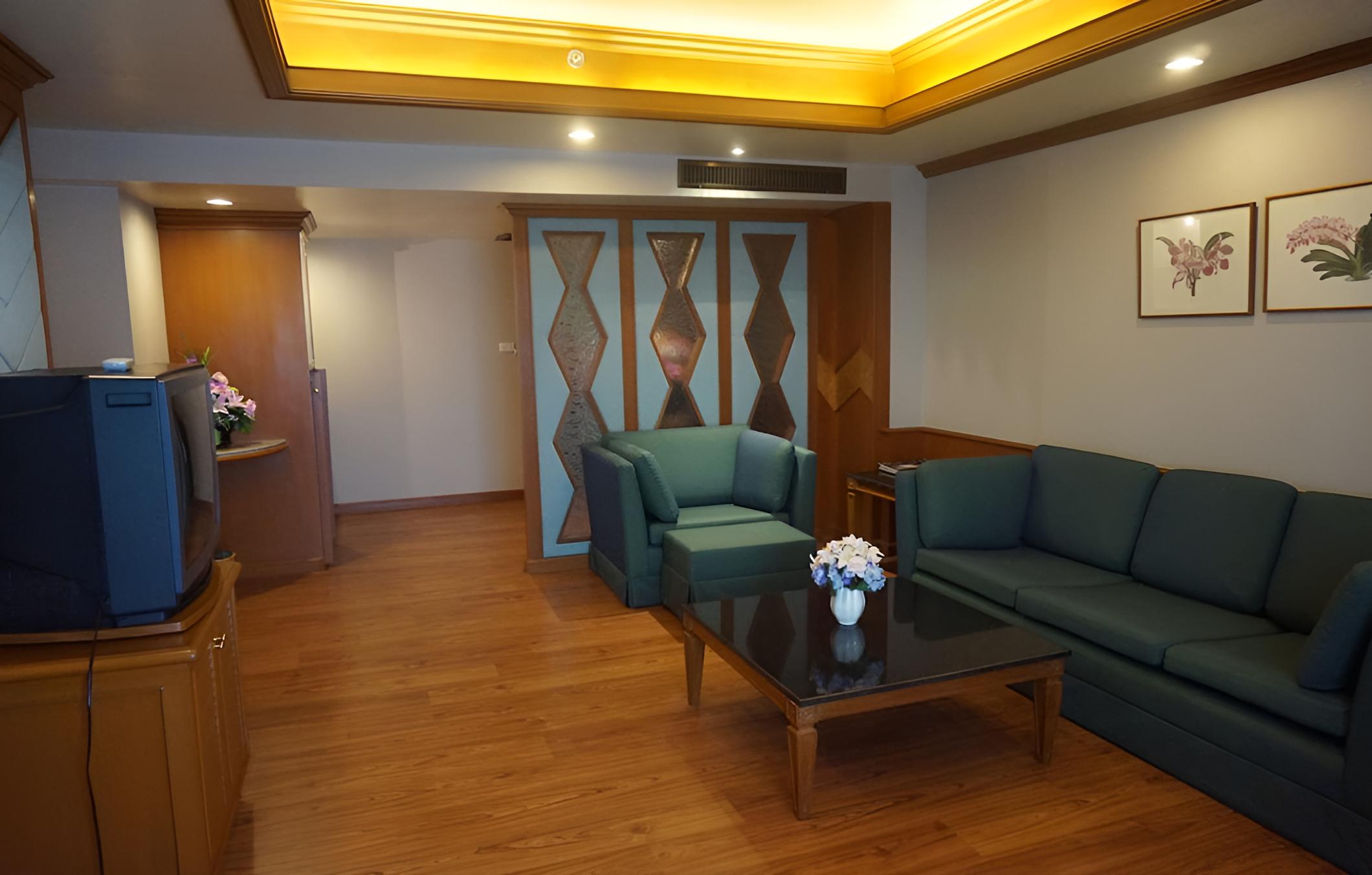 Ban Chiang Hotel