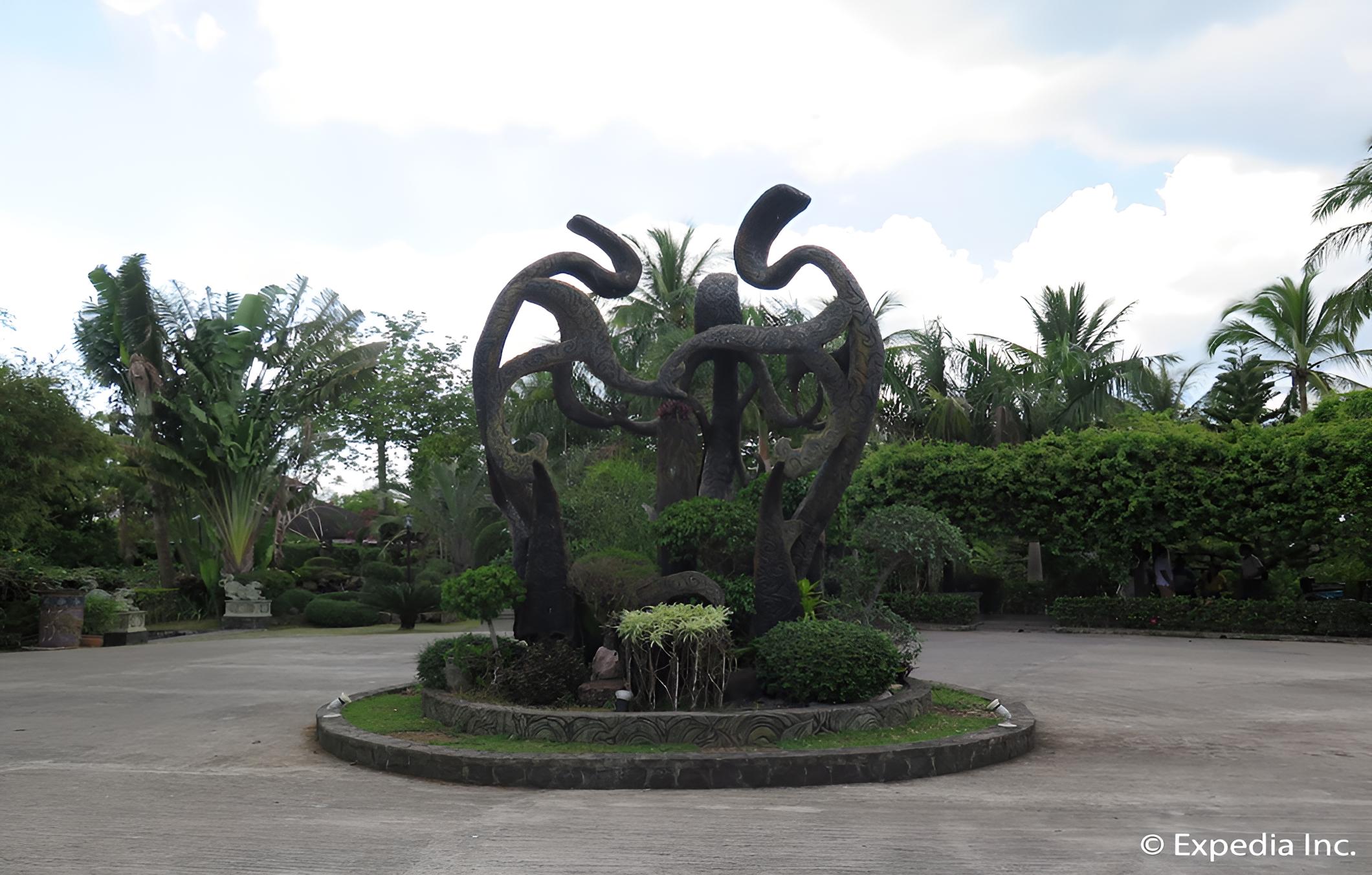 Cintai Coritos Garden
