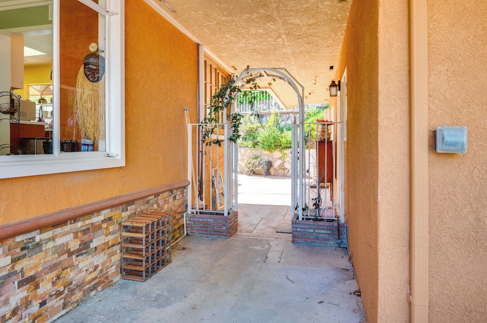 Relax Near the Sea: Rancho Palos Verdes Cottage