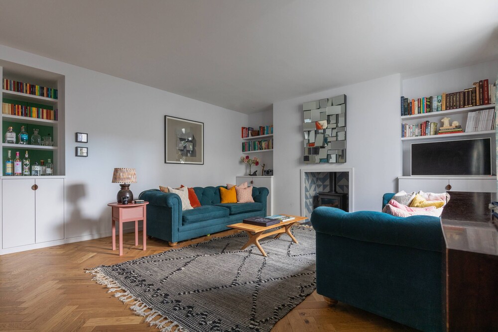 Colville Terrace IV by Onefinestay