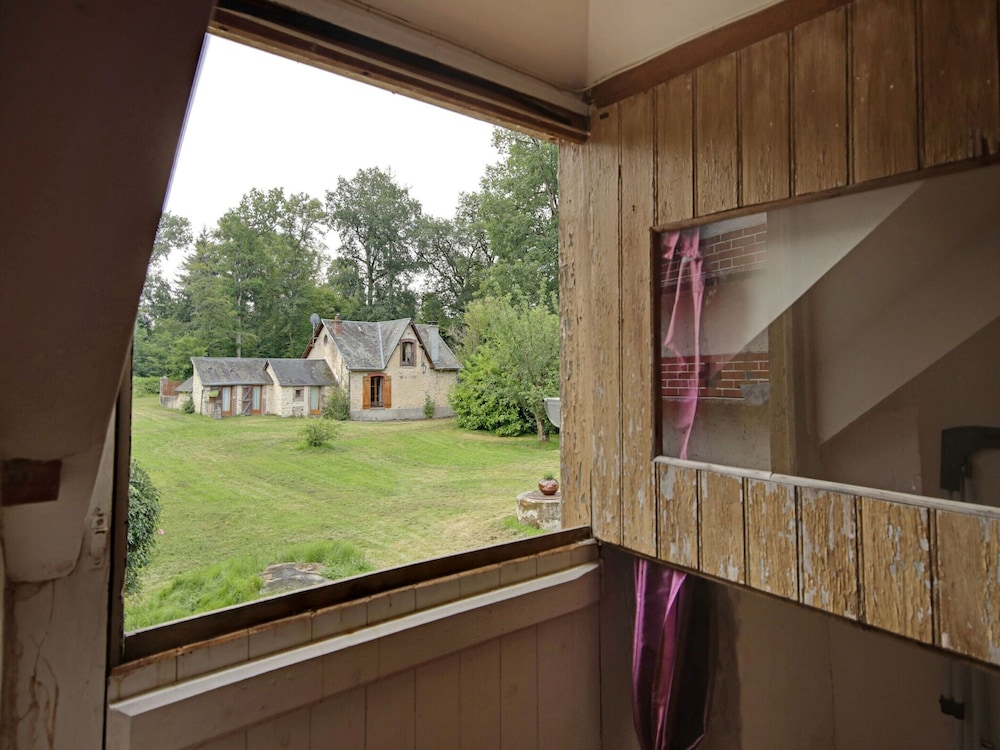 Charming Holiday Home in Raizeux Near Forest view 4
