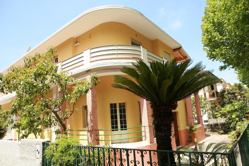 Villa Anna B&B