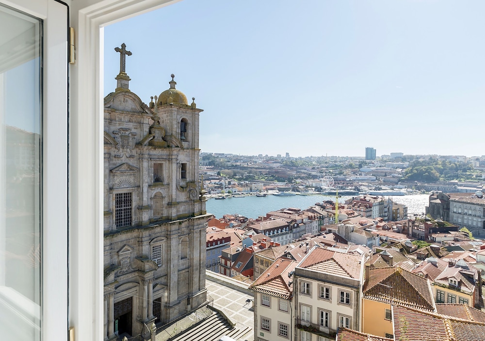 Oporto Street Aldas