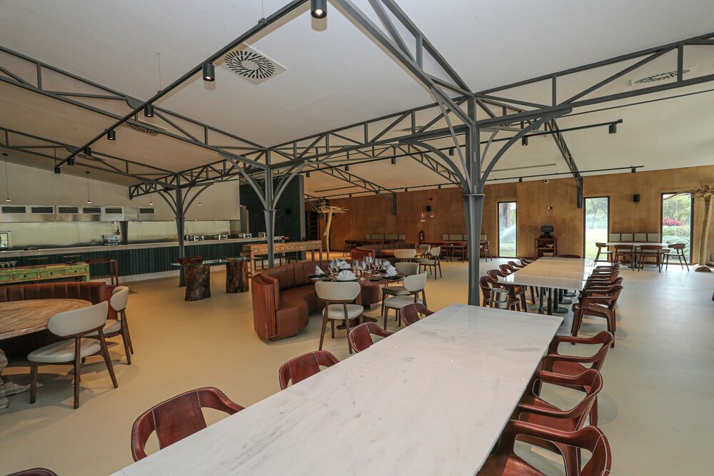 Mumba Lodge by Flow