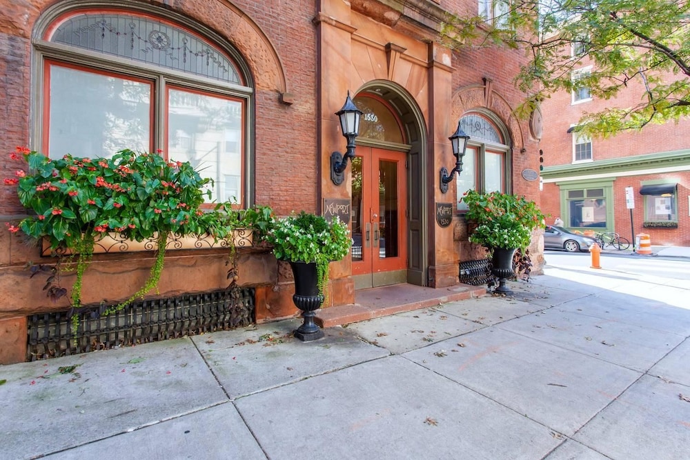 Rittenhouse GEM - Elevator, Gym, Location view 2
