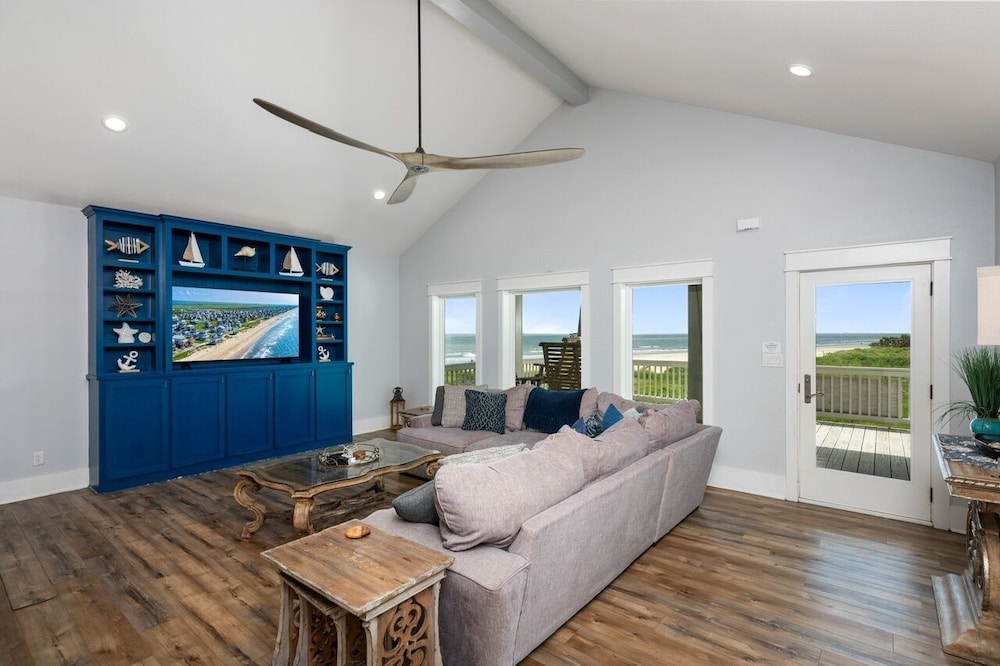 Deja Blue 2 3 Bedroom Home