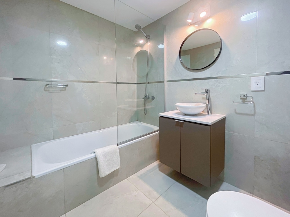 Ayres Suites Moreno
