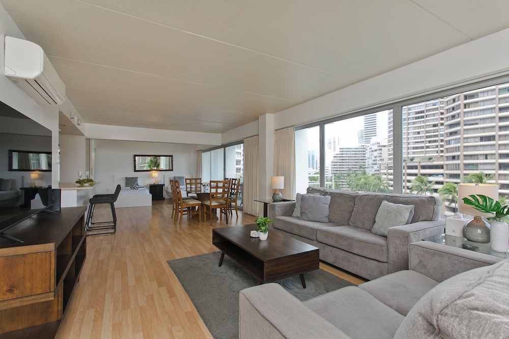 Ilikai Hotel 2Bedroom