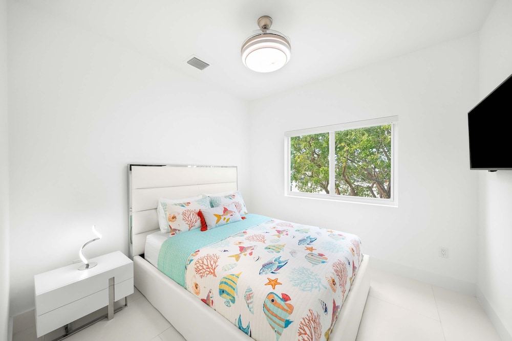 Azul Paradise - Waterfront - Heated Pool - Dock