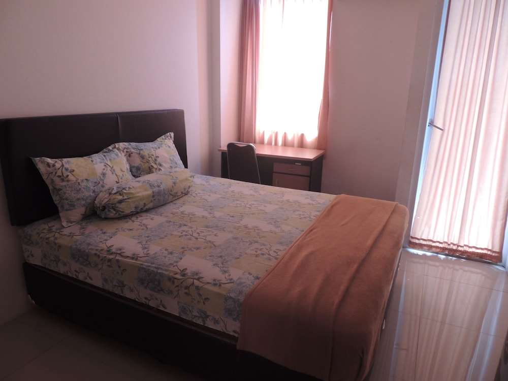 Studio Room at V Apartment view 4