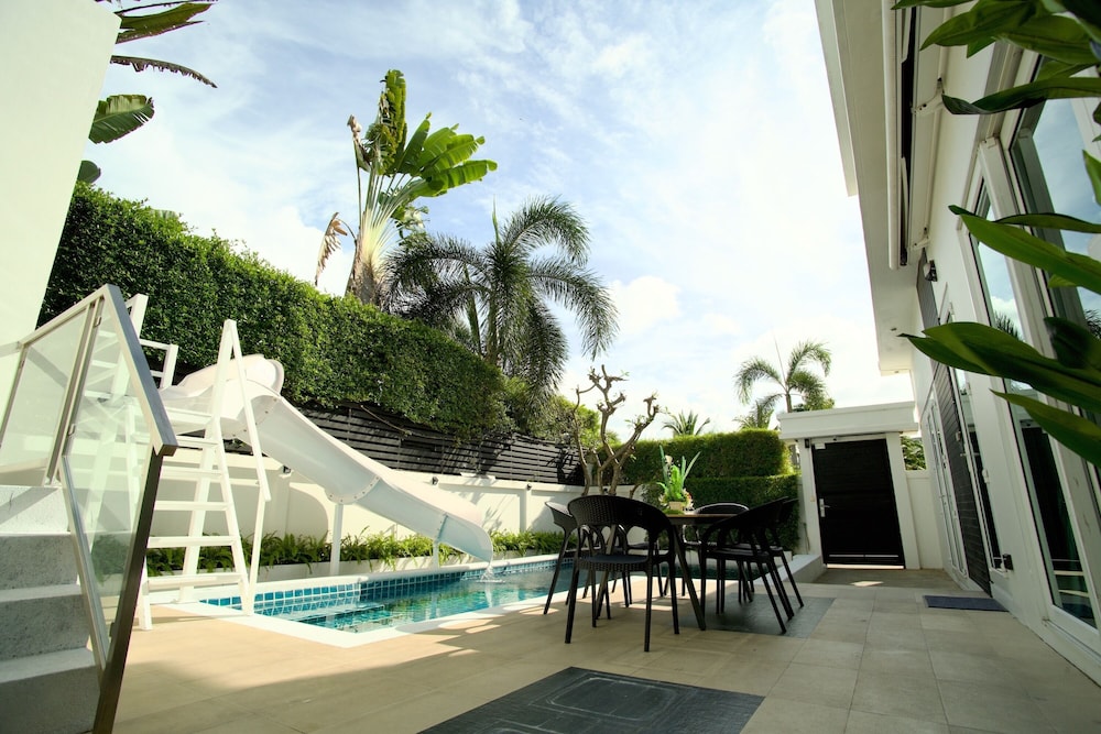 Premium Pool Villas Pattaya
