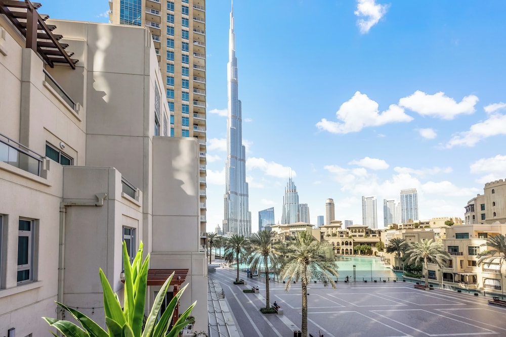 Durrani Homes - Azure 2BR with Burj Khalifa and Fountain View
