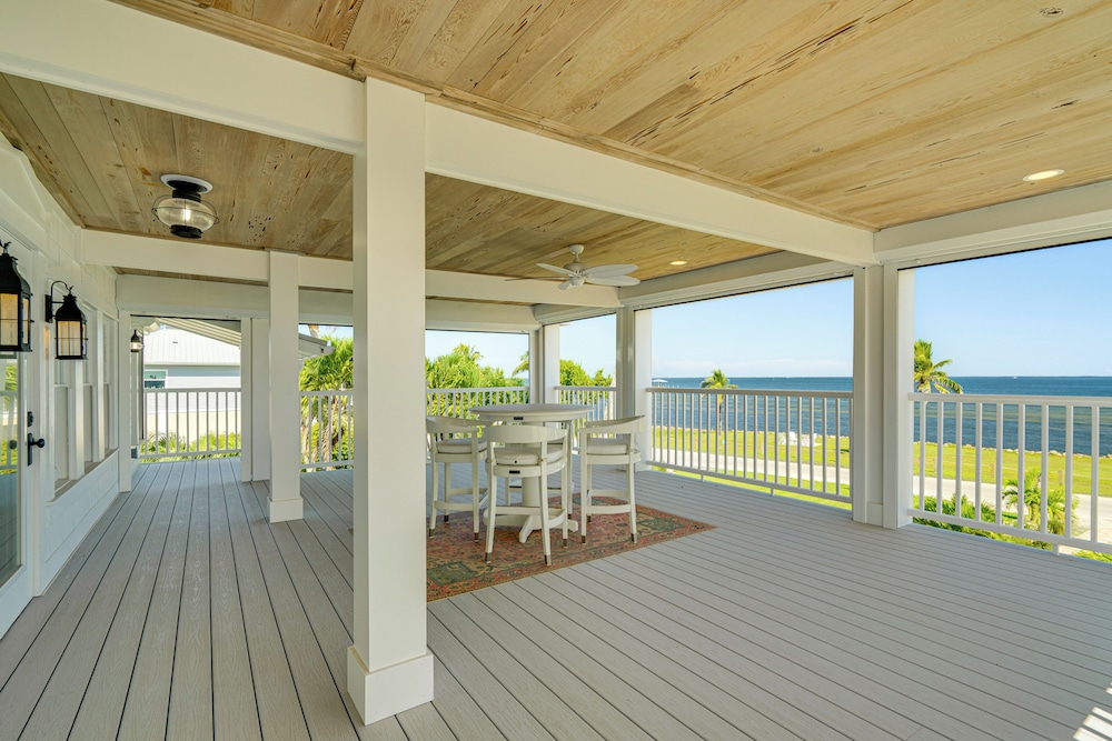 Luxe Pine Island Living: Historic Old Florida Gem!