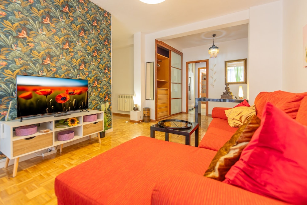 M Pvdp175 Amplio Apartamento de Tres Dormitorios