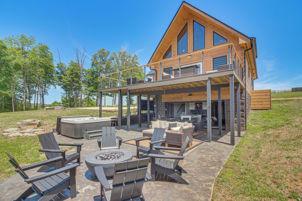 Stunning Hilham Home w/ Hot Tub, Views & Fire Pit!