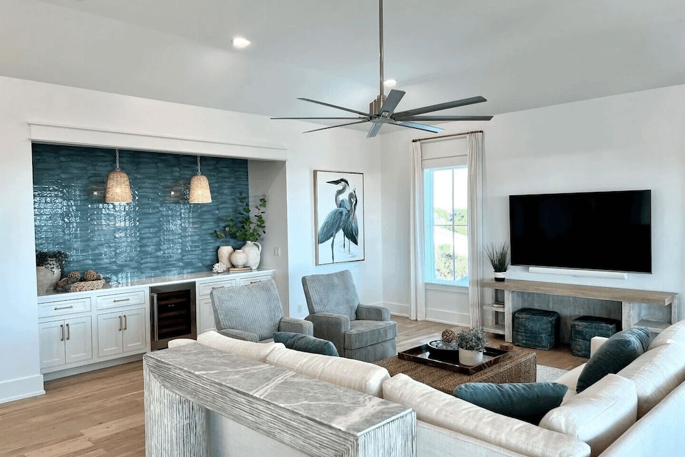 Sunset Pointe 30A by Avantstay Gulf Views, Carriage, Pool