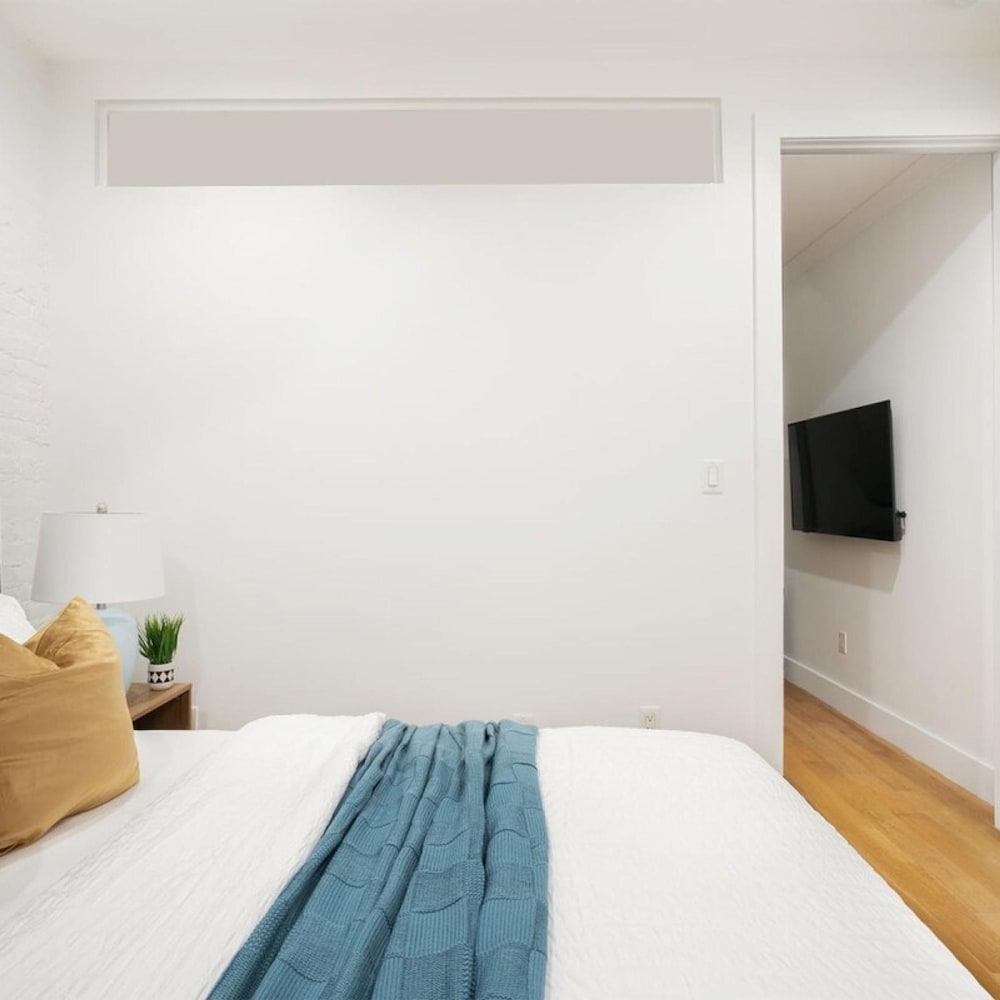 1290-8 New Renovated 2 Bedrooms in UES