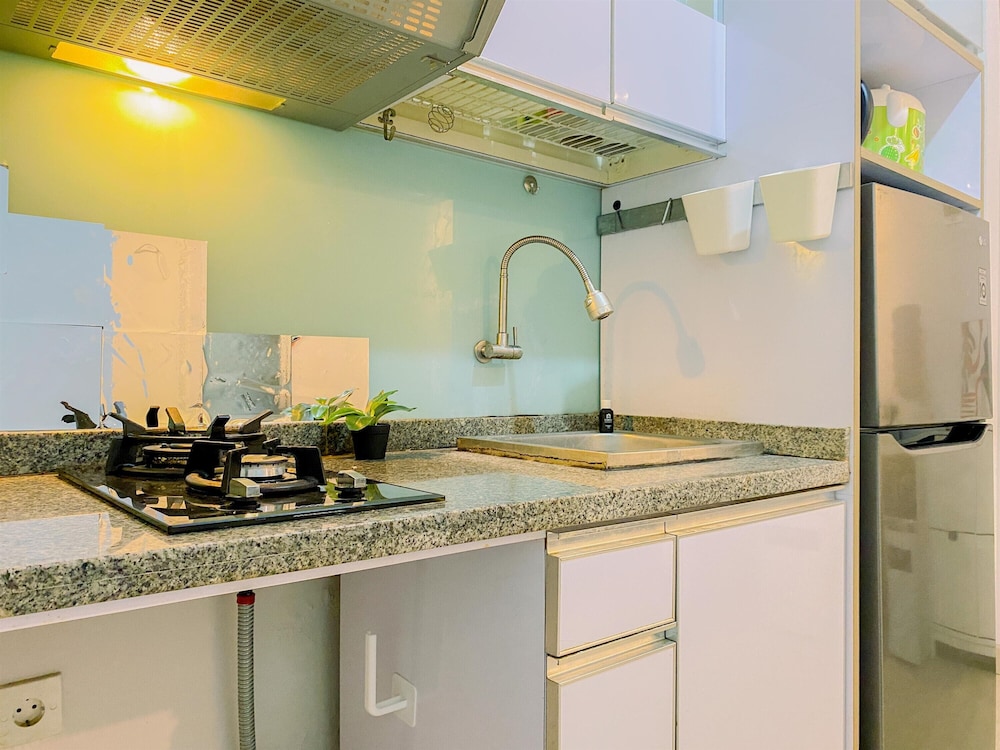 Warm And Cozy Stay 2Br Pakubuwono Terrace Apartment