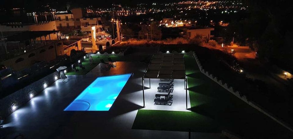 Nina Apartments