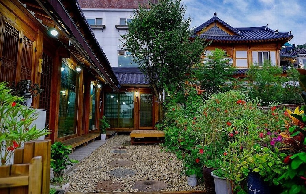 Hanokmaru
