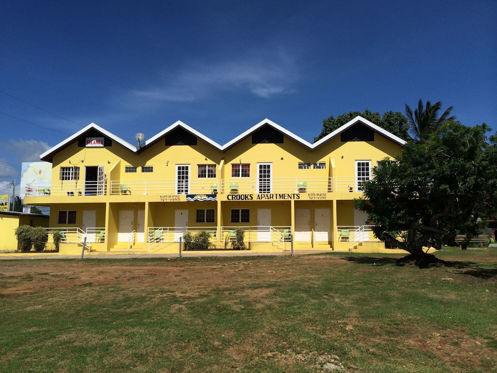 BAGOS ECO RETREAT & CAFE