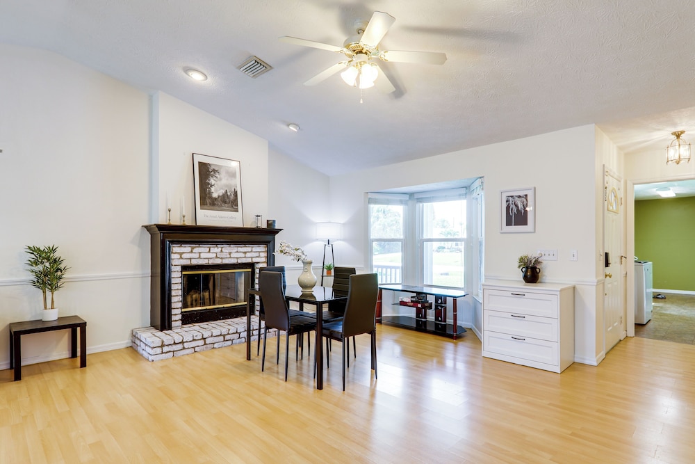 6 Mi to St Lucie River: Family Home w/ Patio!