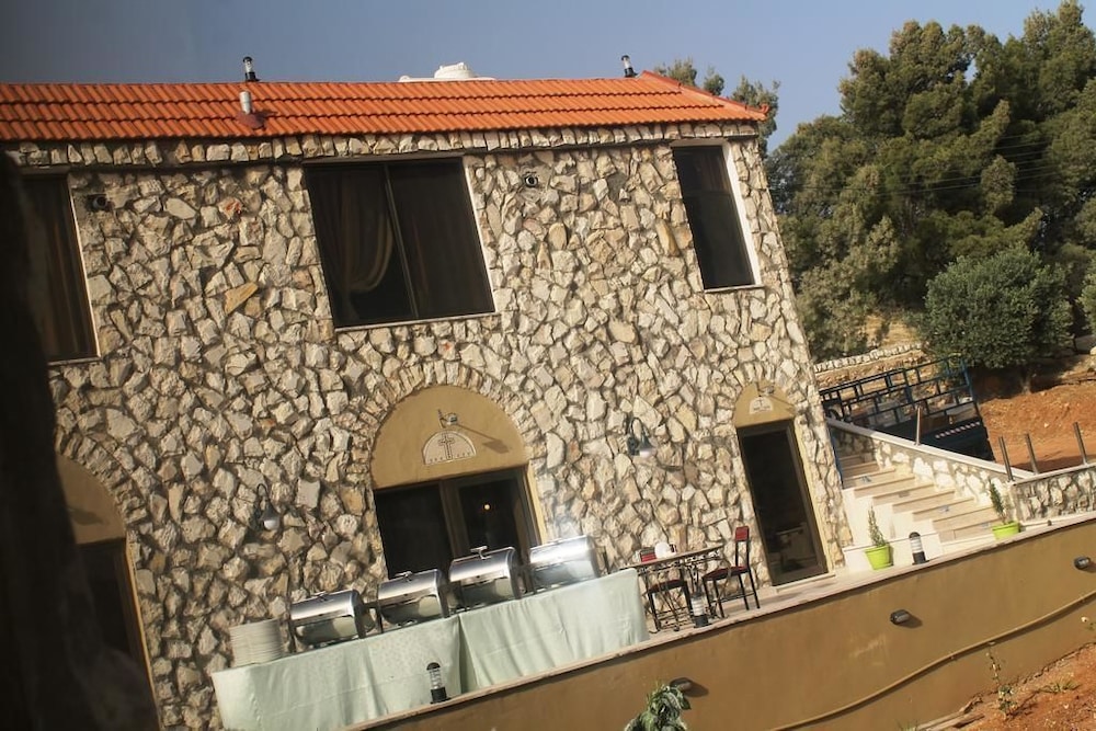 Town of Nebo Hotel