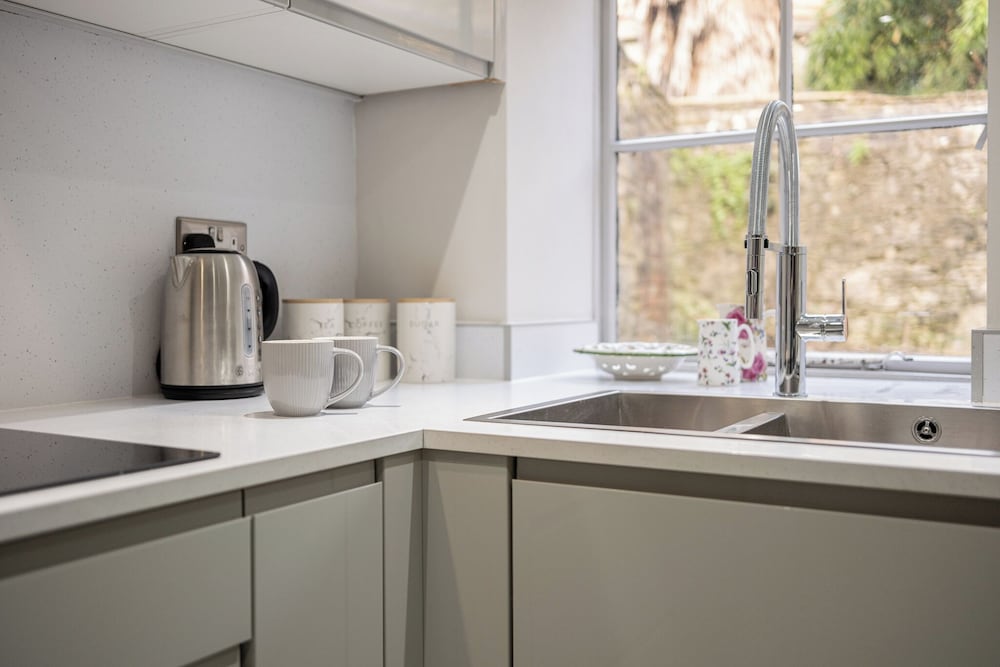 Eilmers Cottage Lovely 4BD in Malmesbury